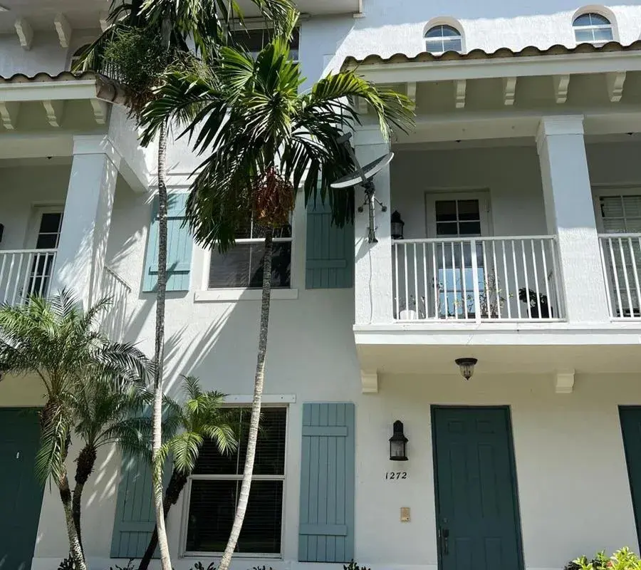 1272 Via Fiume, Boynton Beach FL 33426