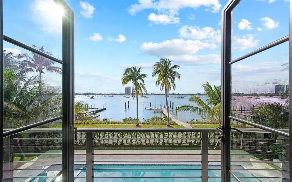 1260 N Lake Way, Palm Beach FL 33480