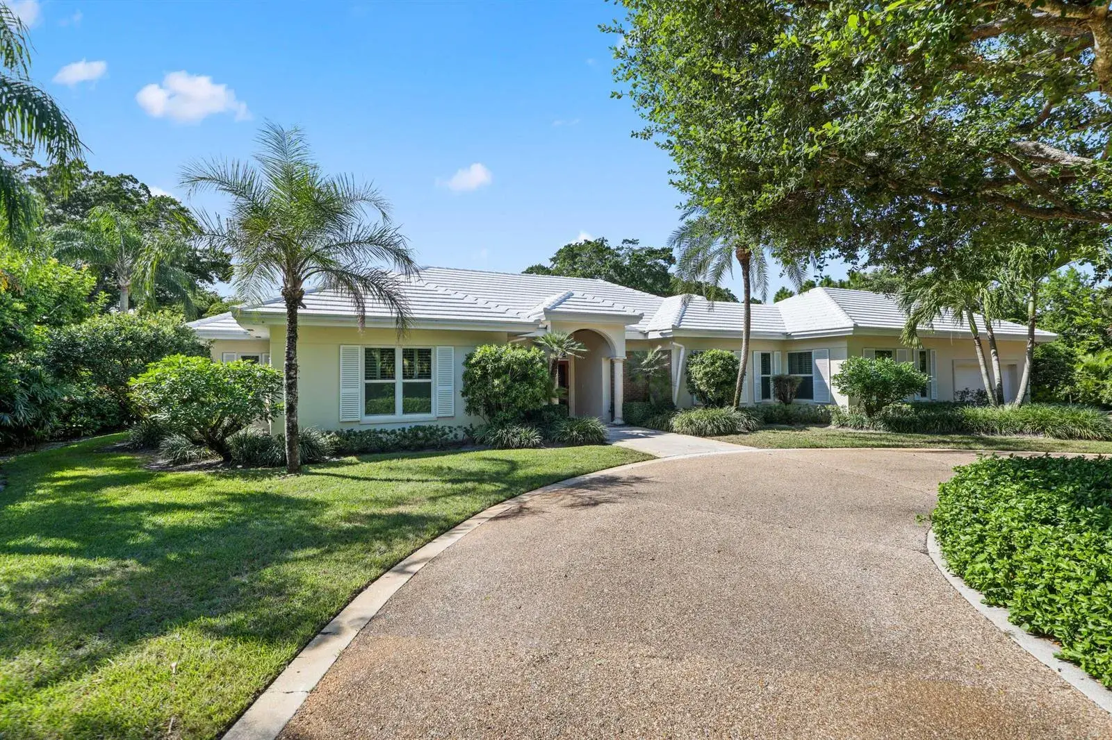 5 Country Road E # A, FL 33436