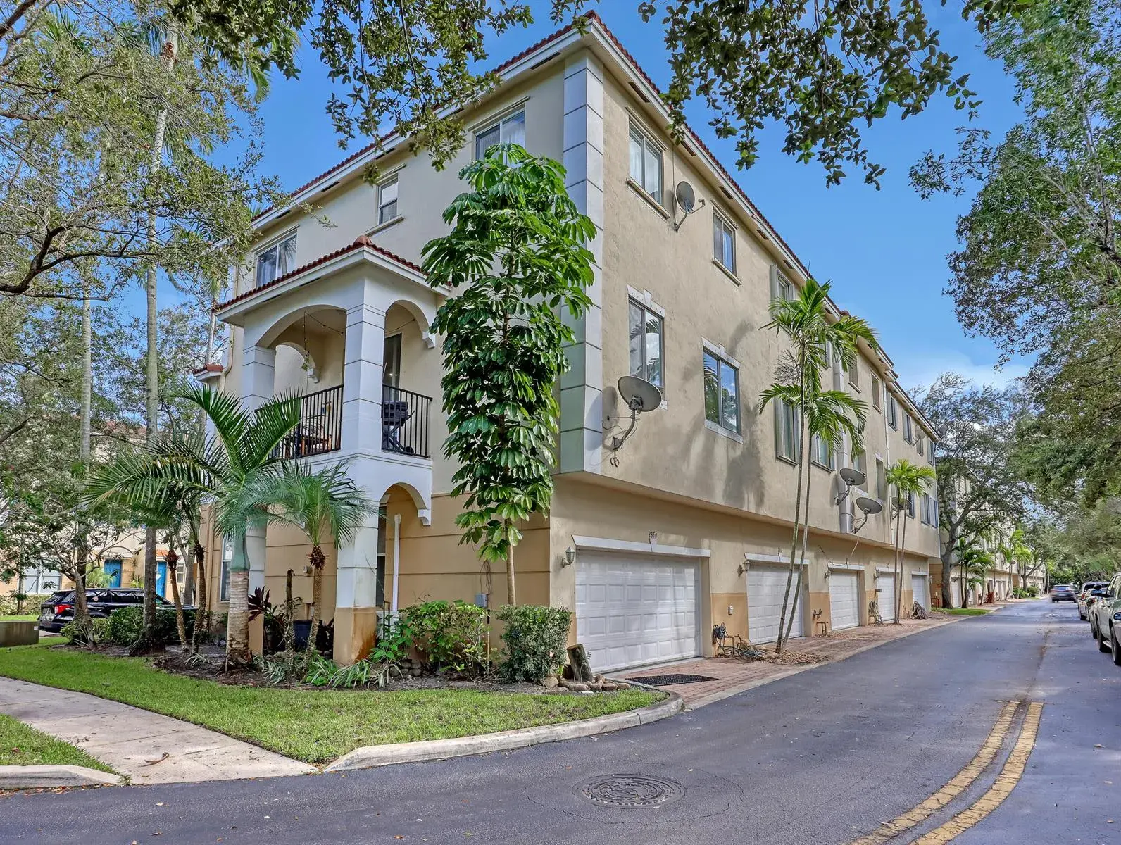 2850 S Oasis Drive, Boynton Beach FL 33426