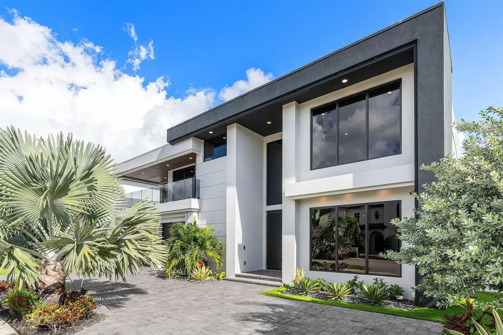 245 NE 6th Court, Boca Raton FL 33432