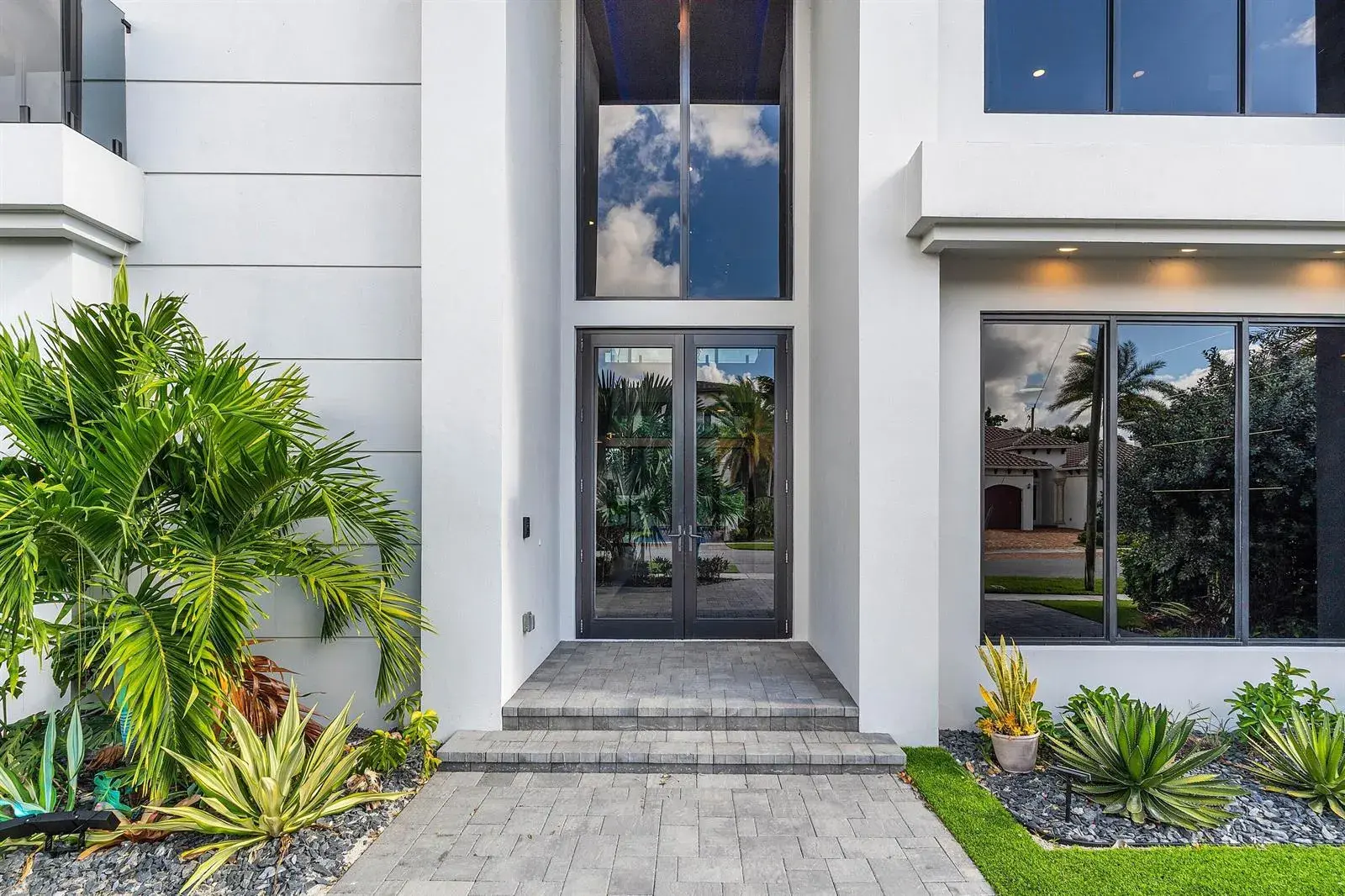 245 NE 6th Court, Boca Raton FL 33432