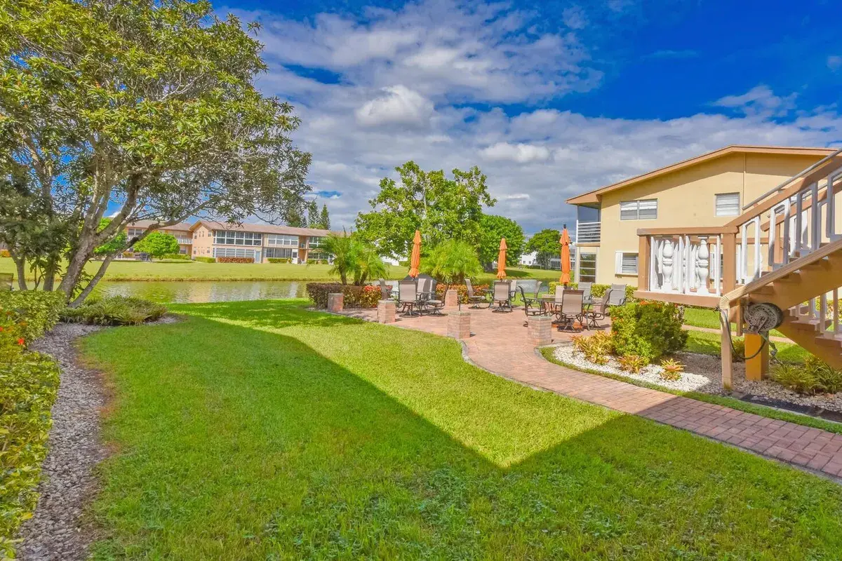 262 Bedford K, West Palm Beach FL 33417