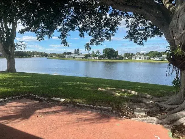 2 bedroom 2 bath Residential for sale at 5195 Nicholas Drive, West Palm Beach FL 33417