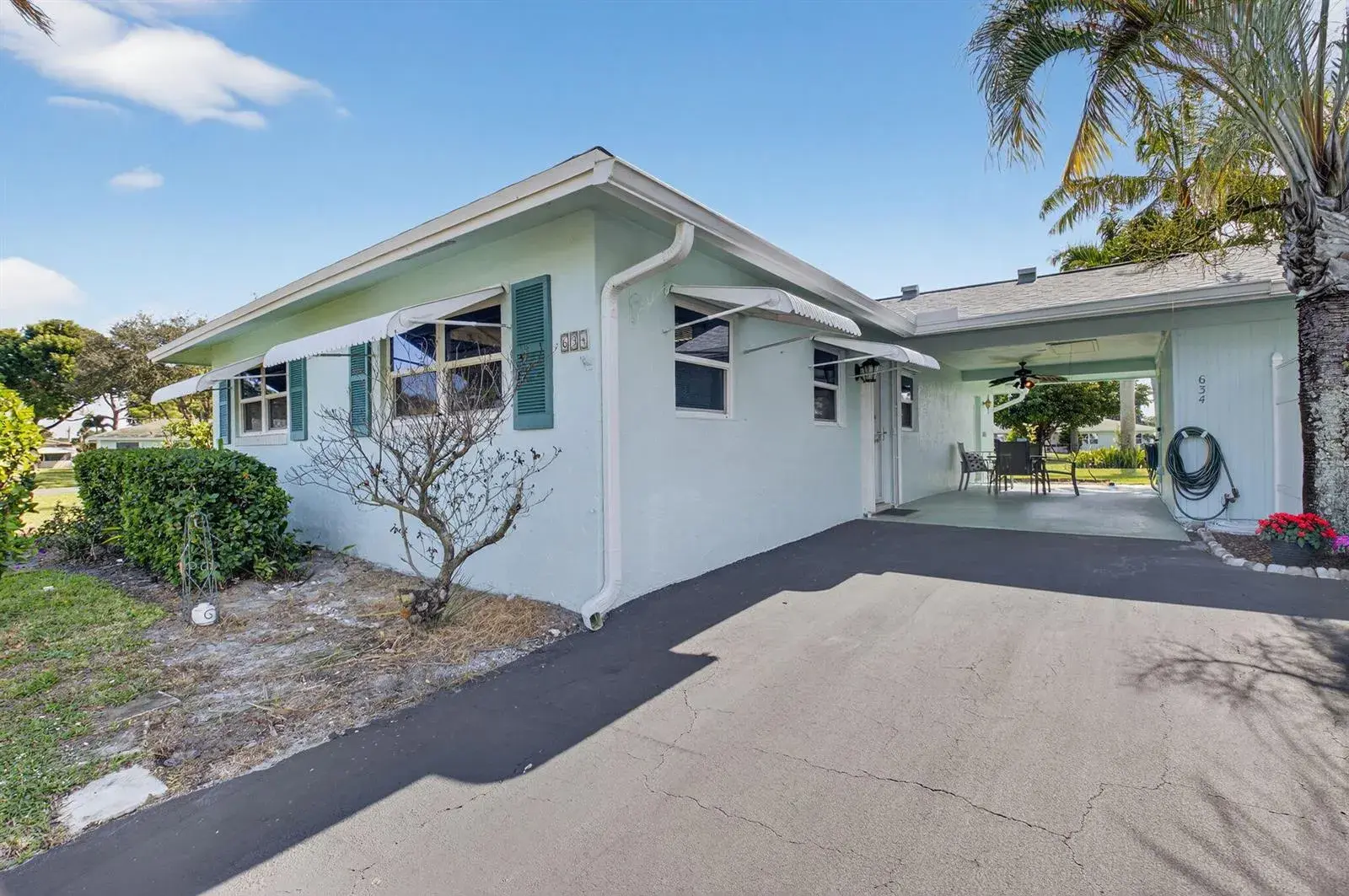 2 bedroom 2 bath Residential for sale at 634 Hummingbird Lane, Delray Beach FL 33445