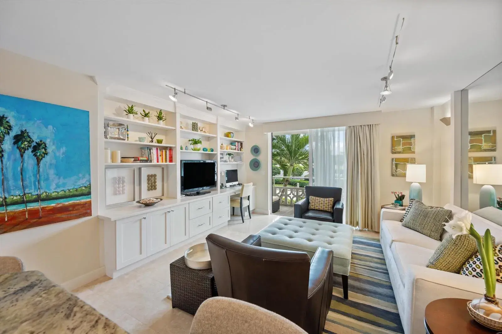 2 bedroom 2 bath Residential for sale at 139 Sunrise Avenue # 205, Palm Beach FL 33480