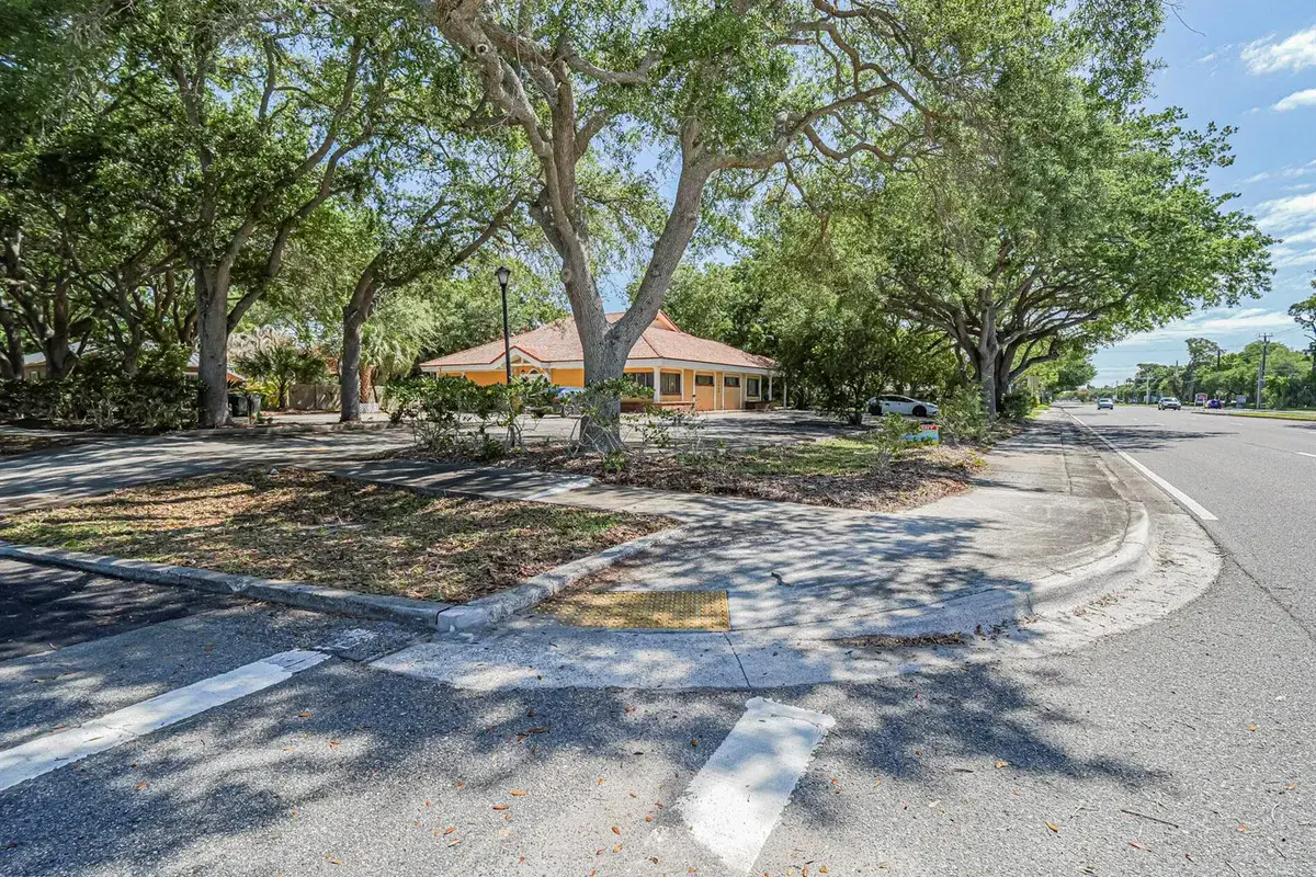 3660 20th Street, Vero Beach FL 32960