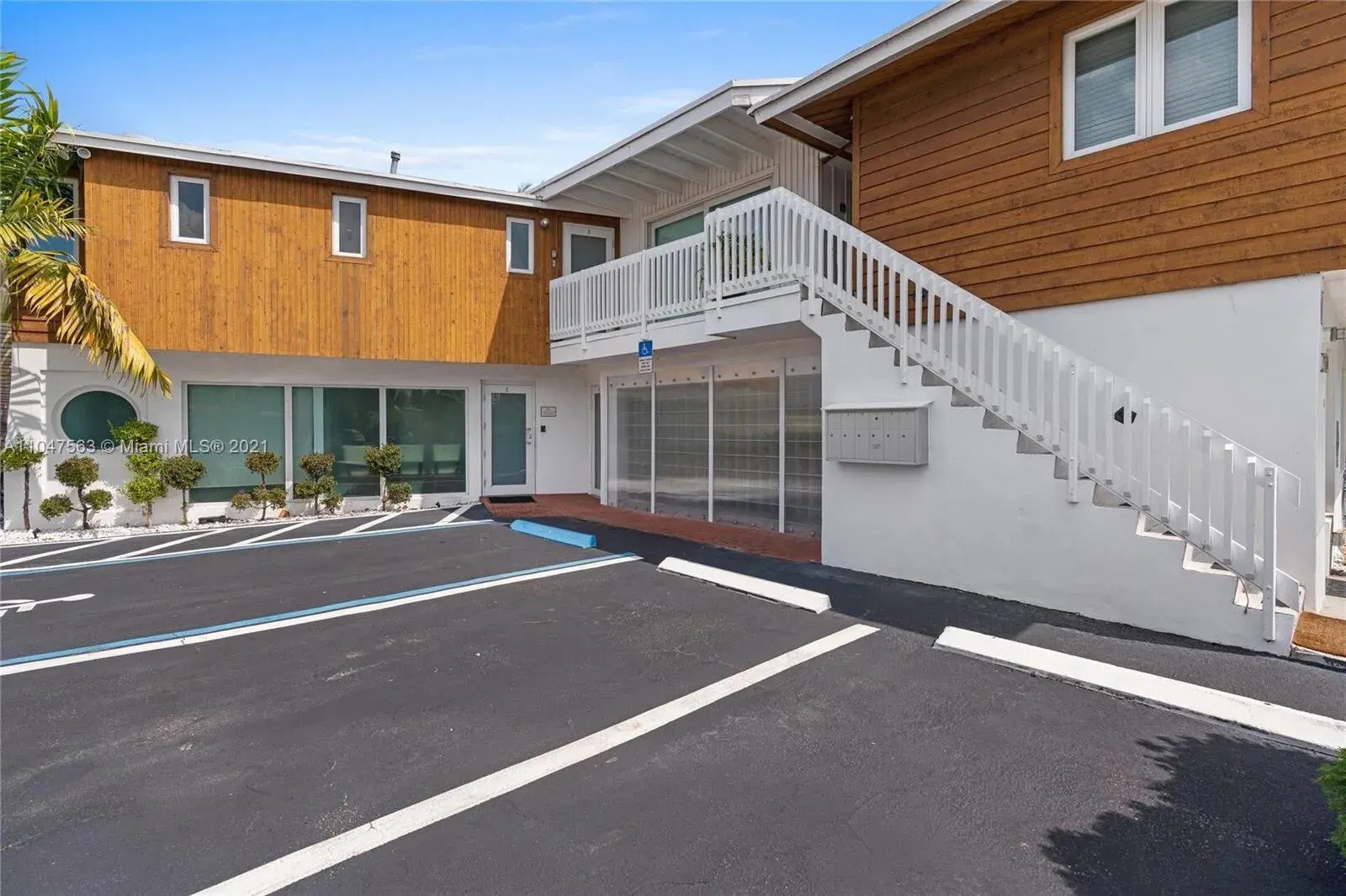 2200 NE 26th Street, Wilton Manors FL 33305