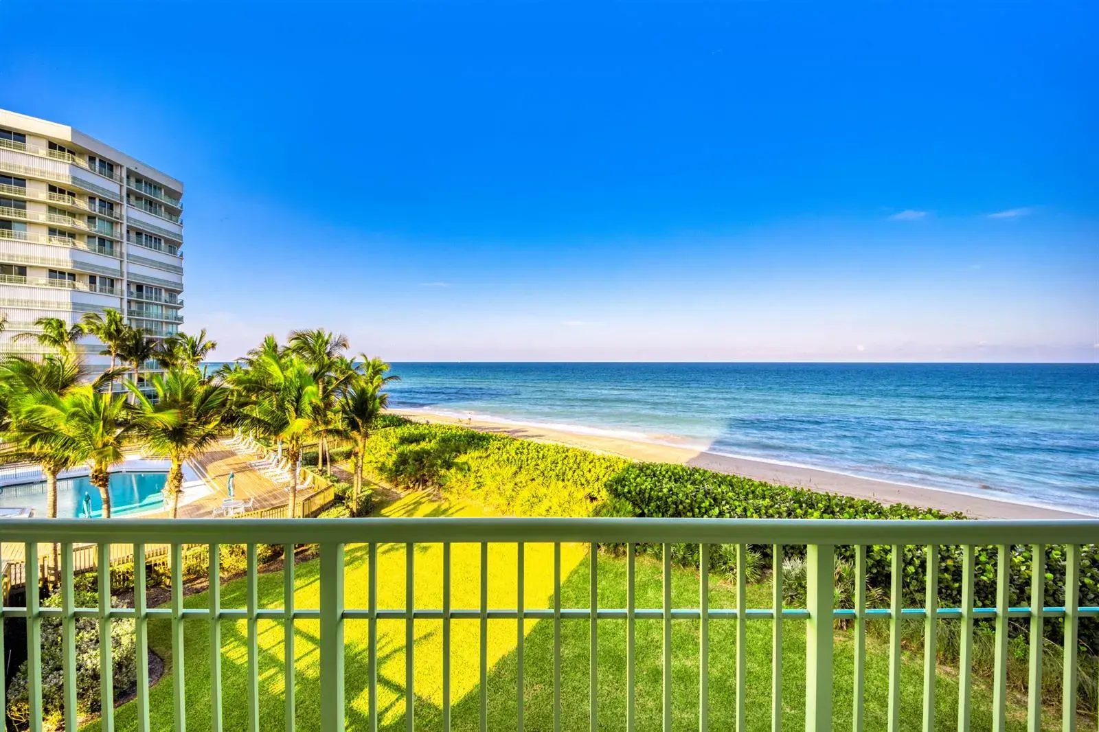 3 bedroom 2 bath Residential for sale at 8650 S Ocean Drive # 301, Jensen Beach FL 34957