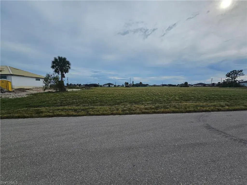 4106 NW 39th Street, Cape Coral FL 33993