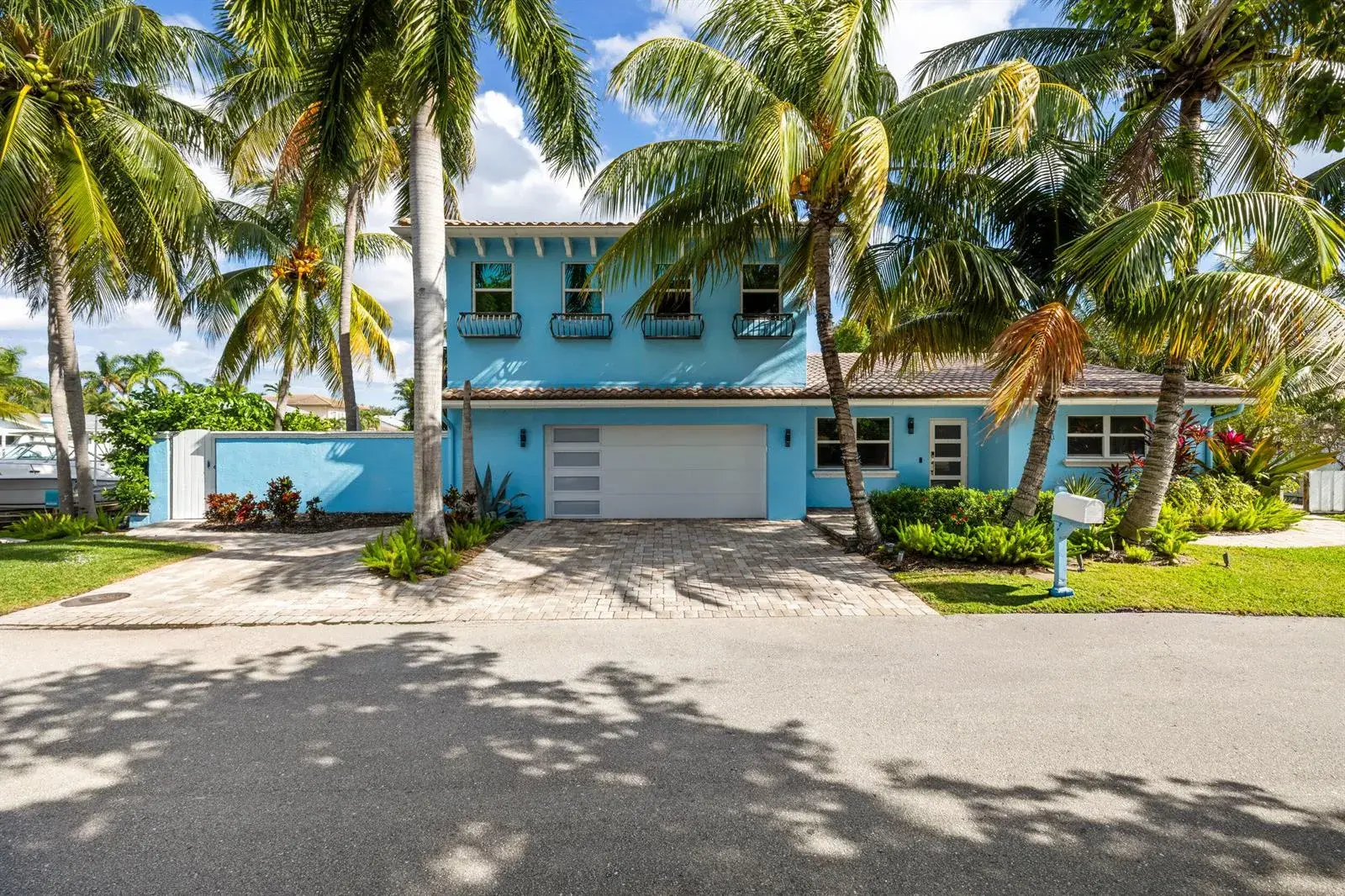 5 bedroom 4 bath Residential for sale at 100 Neptune Drive, Hypoluxo FL 33462