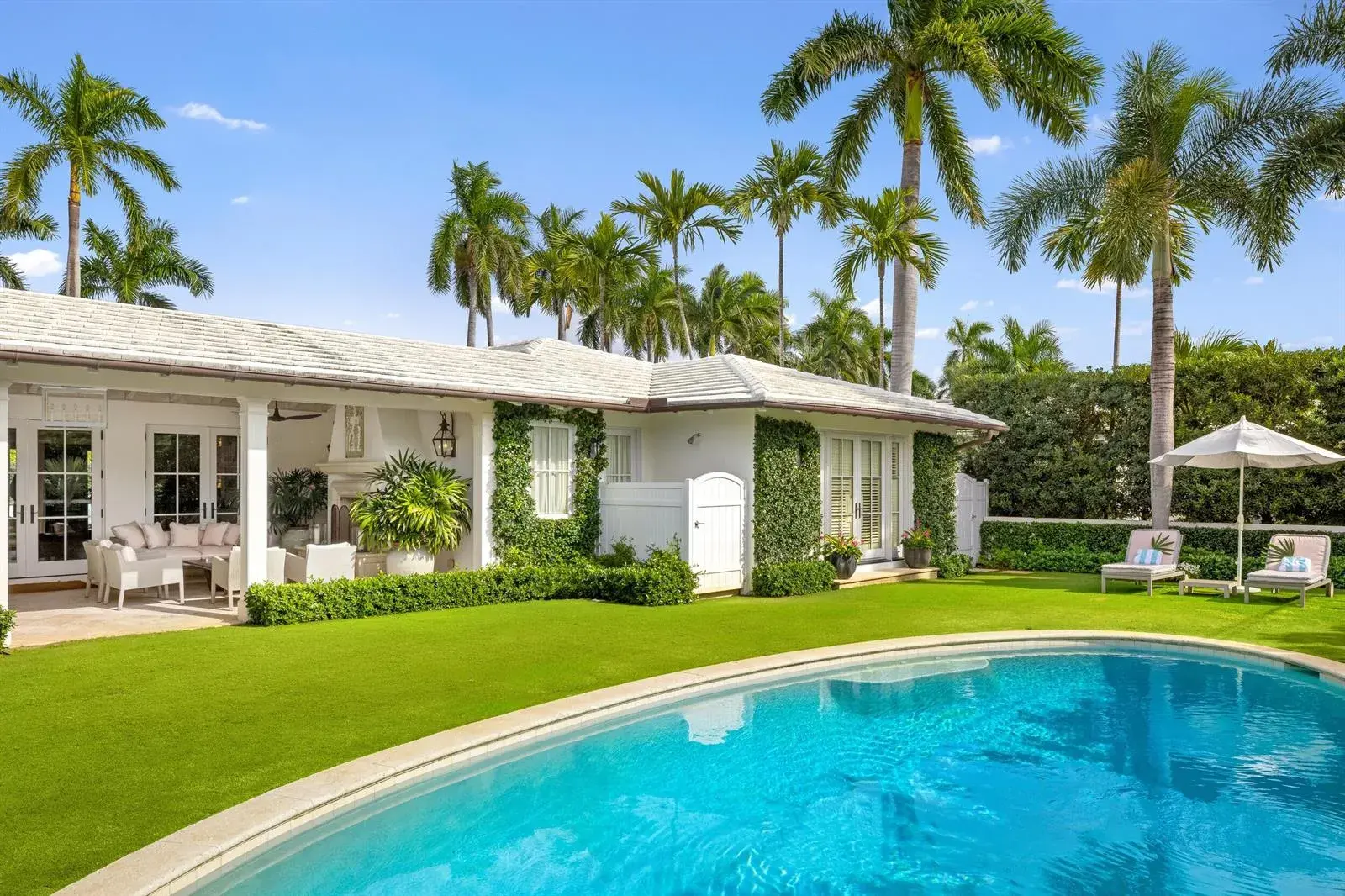 4 bedroom 5 bath Residential for sale at 258 List Road, Palm Beach FL 33480