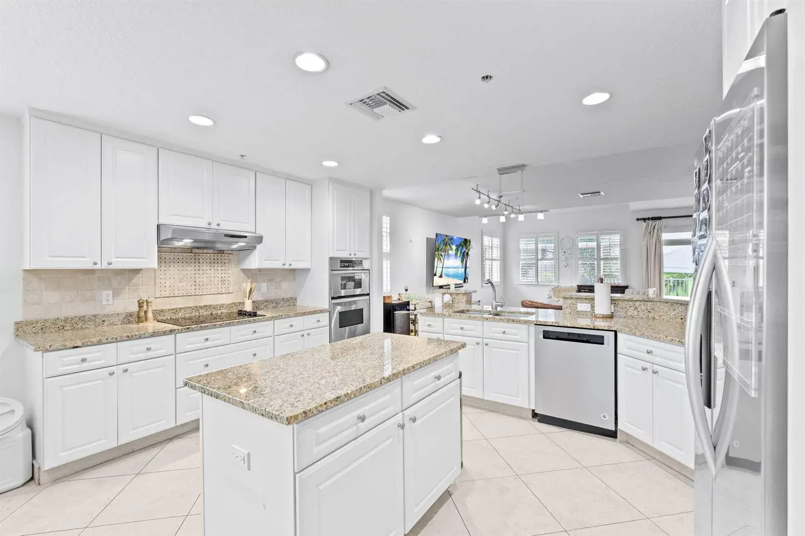3 bedroom 3 bath Residential for sale at 305 E Ocean Avenue # 7, Lantana FL 33462