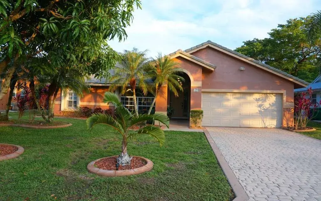4555 NW 88 Terrace, Coral Springs FL 33065