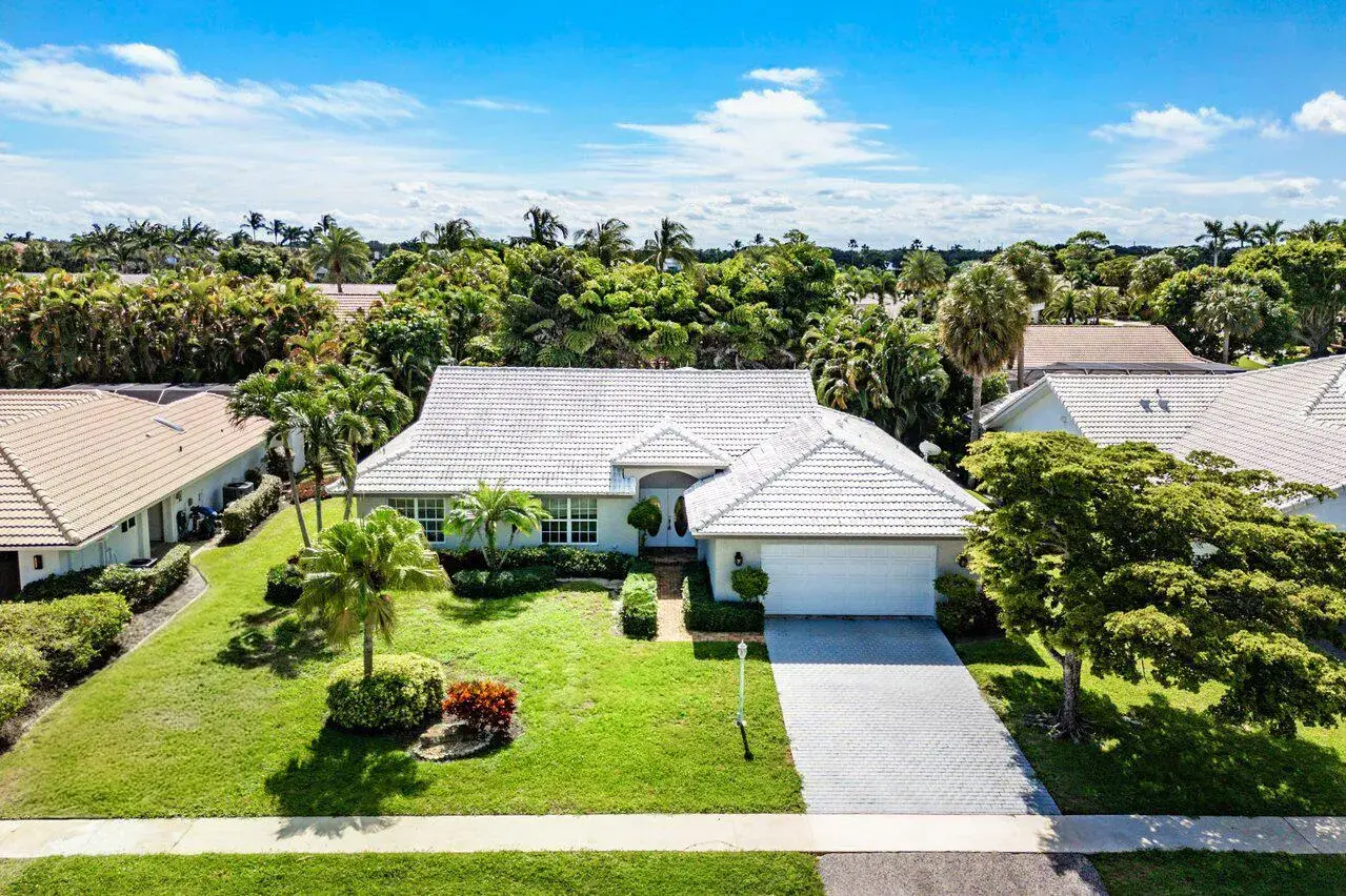 3 bedroom 2 bath Residential for sale at 4572 White Cedar Lane, Delray Beach FL 33445