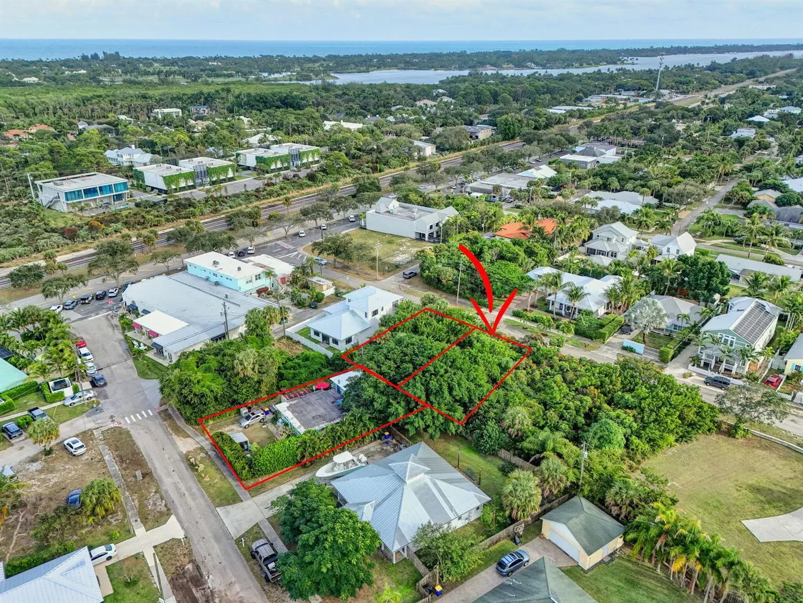 9156 SE Mars Street, Hobe Sound FL 33455