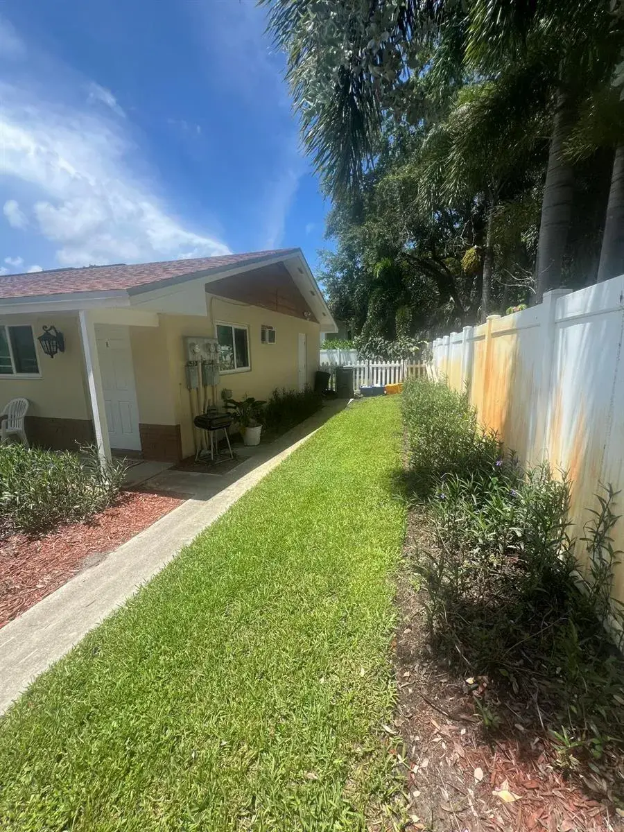2081 Joy Rene Lane, North Palm Beach FL 33408