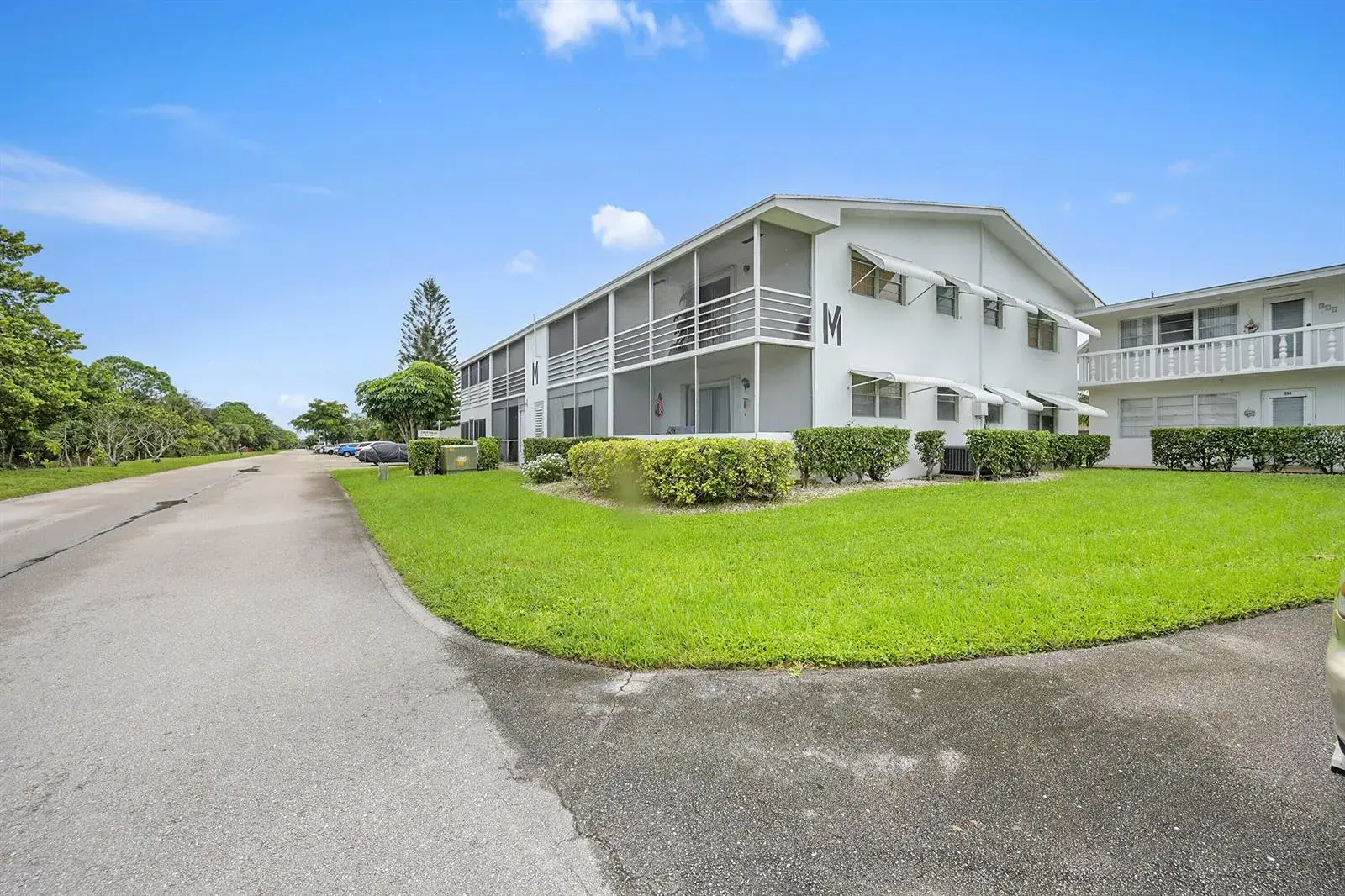 312 Sheffield M, West Palm Beach FL 33417