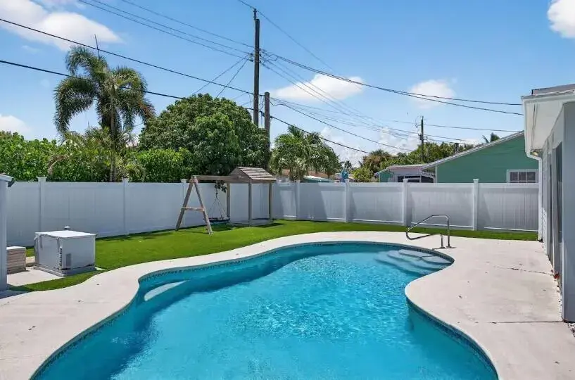 4 bedroom 2 bath Residential Lease for rent at 516 E Whitney Drive, Jupiter FL 33458