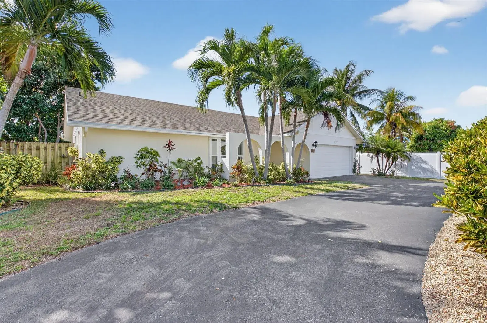 966 NW 37th Avenue, Delray Beach FL 33445