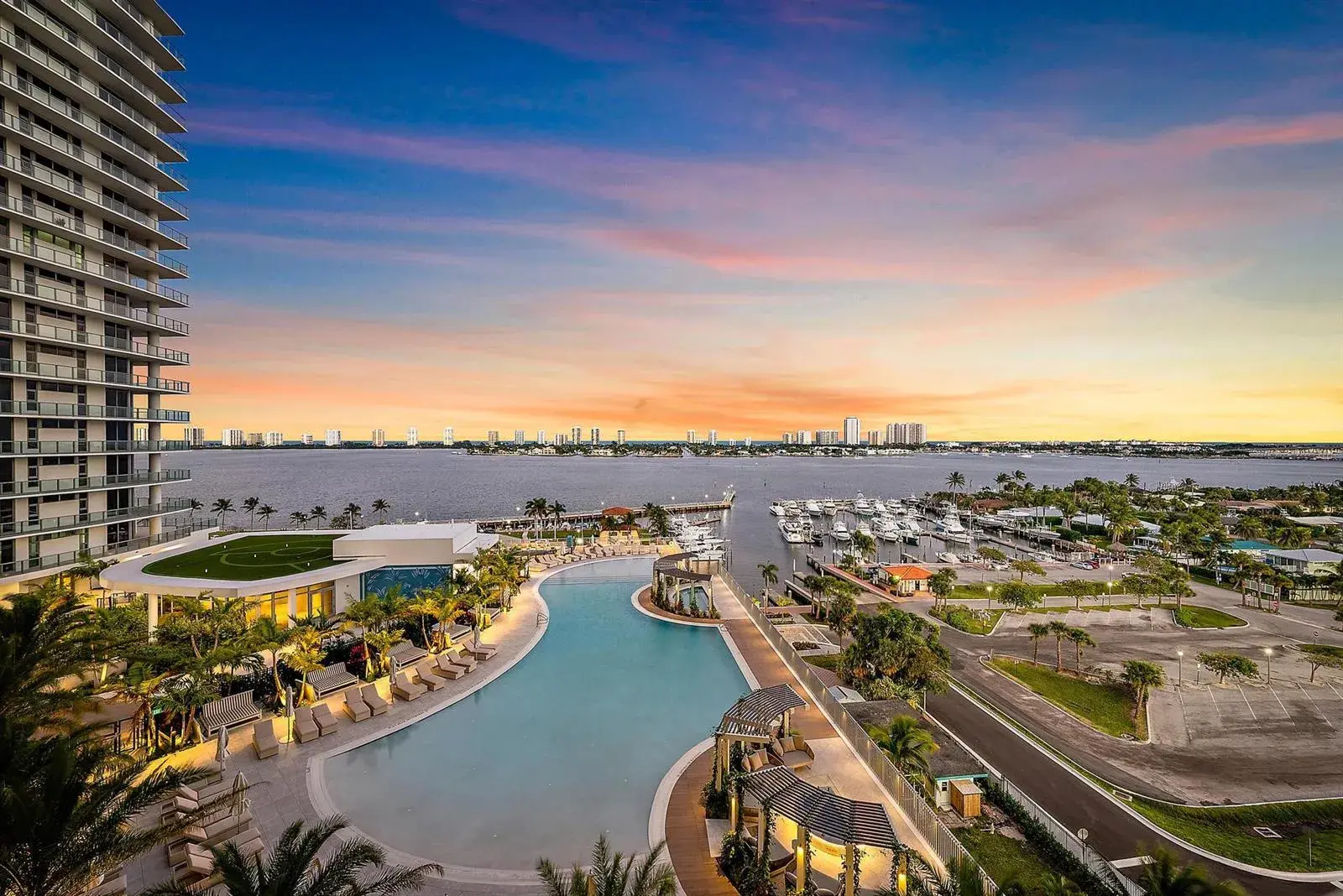 3 bedroom 3 bath Residential for sale at 220 Lake Shore Drive # 1008, Lake Park FL 33403