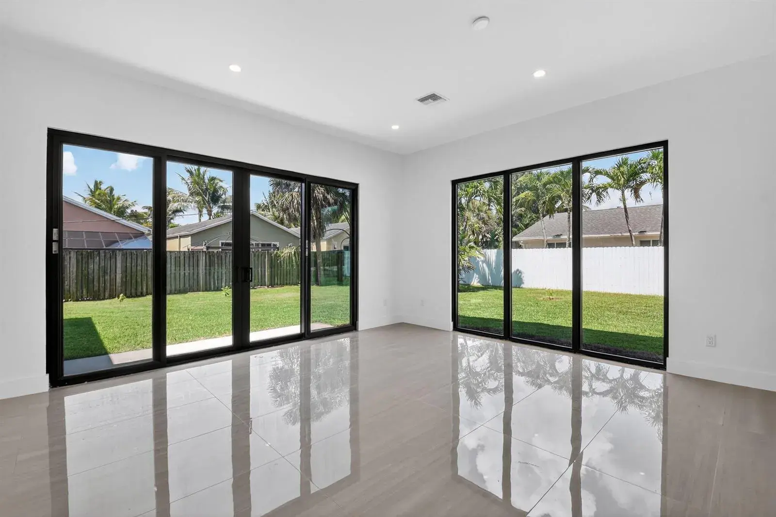 3920 Espan Court, Palm Springs FL 33461