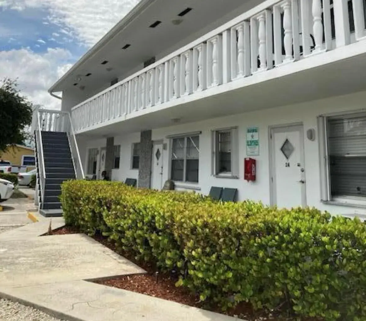602 N H Street # 1a, FL 33460