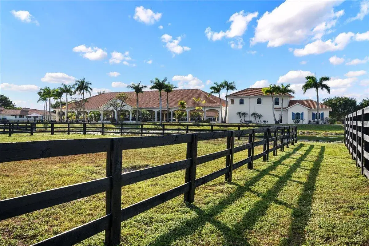 5625 140th Avenue S, Wellington FL 33449