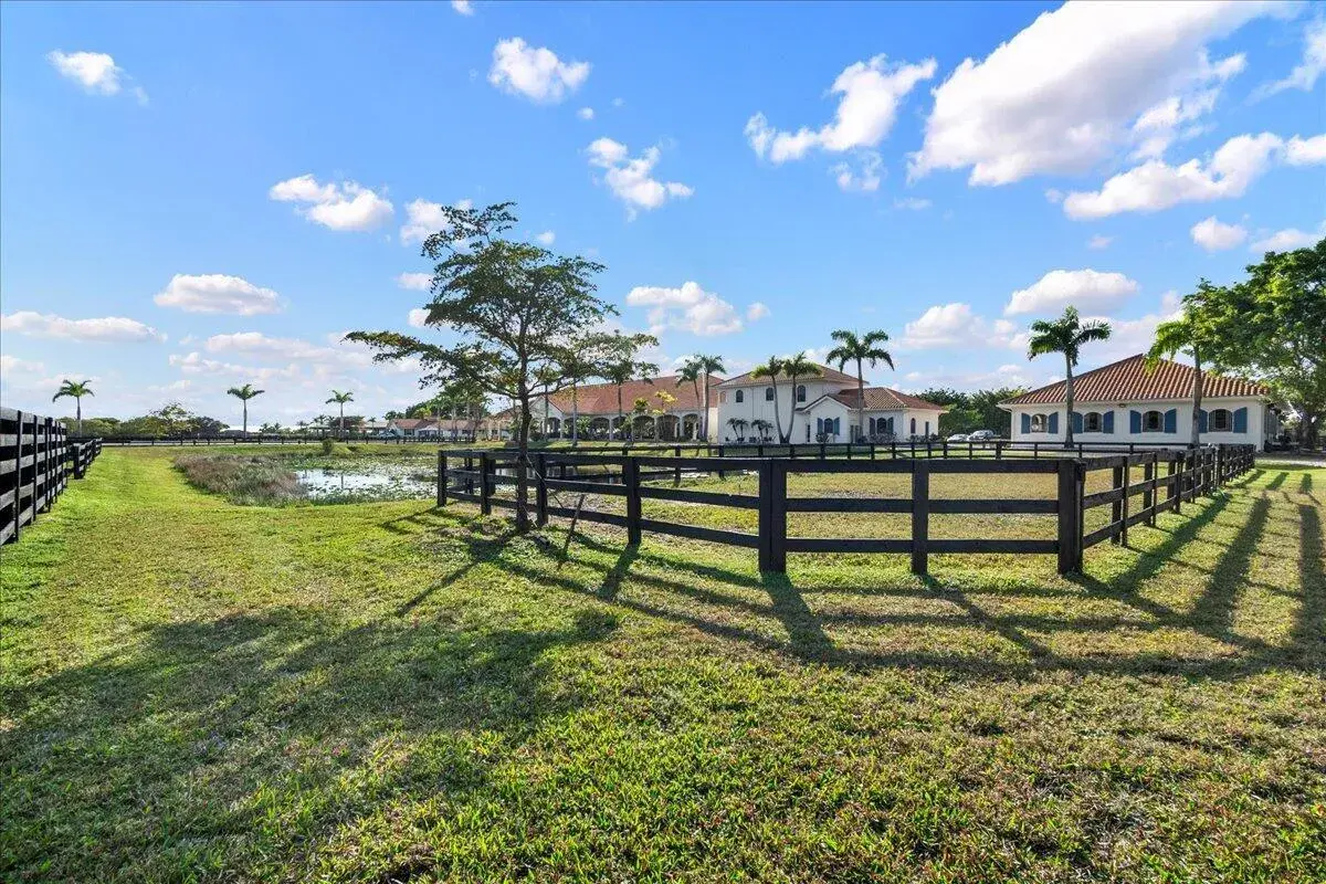 5625 140th Avenue S, Wellington FL 33449