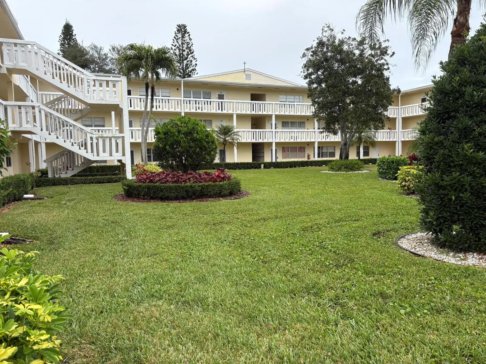 186 Dorset E, Boca Raton FL 33434