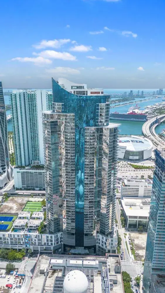 1 bath Residential for sale at 851 NE 1st Avenue # 306, Miami FL 33132