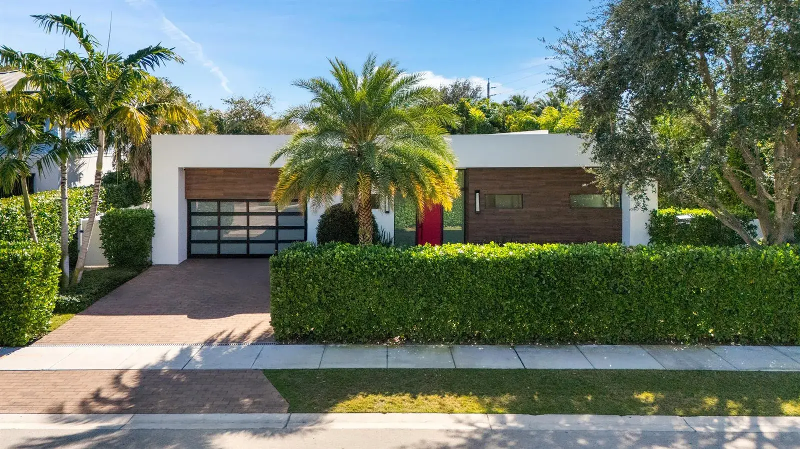 4 bedroom 3 bath Residential for sale at 10 Coconut Road, Delray Beach FL 33444
