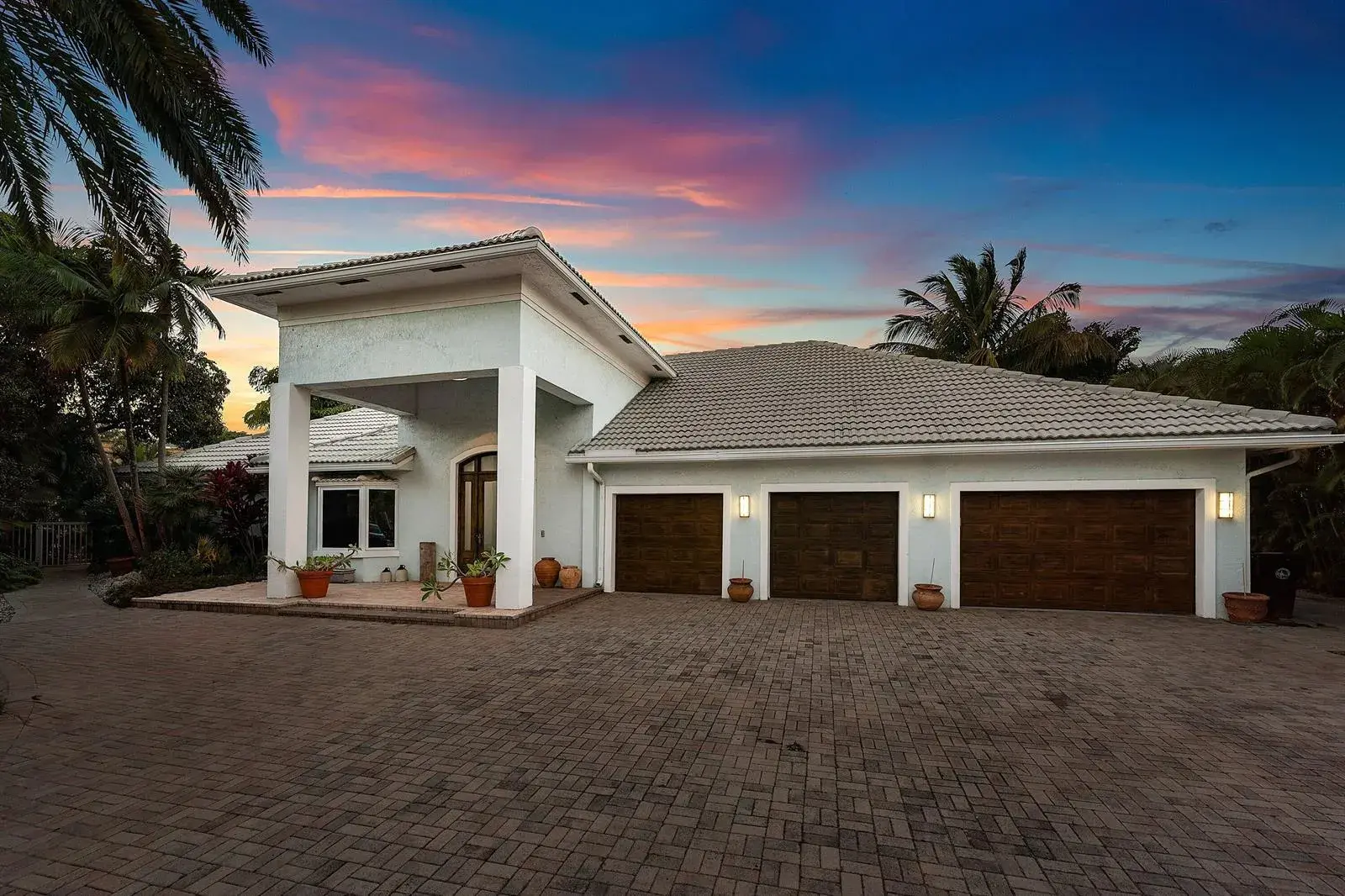 2311 NE 47th Street, Lighthouse Point FL 33064