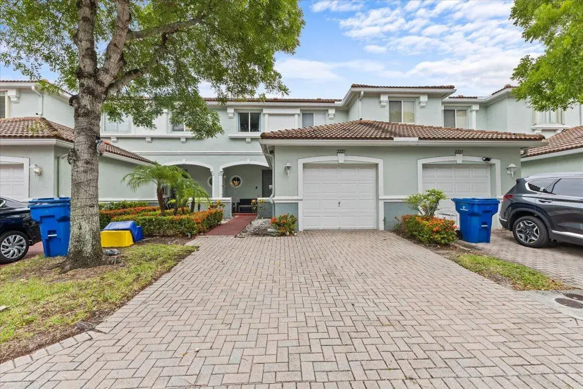 3 bedroom 2 bath Residential for sale at 2227 Oakmont Drive, Riviera Beach FL 33404