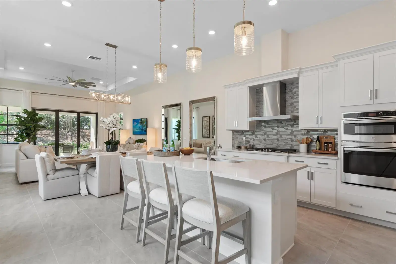 3 bedroom 2 bath Residential for sale at 520 SE Fascino Circle, Port St. Lucie FL 34984