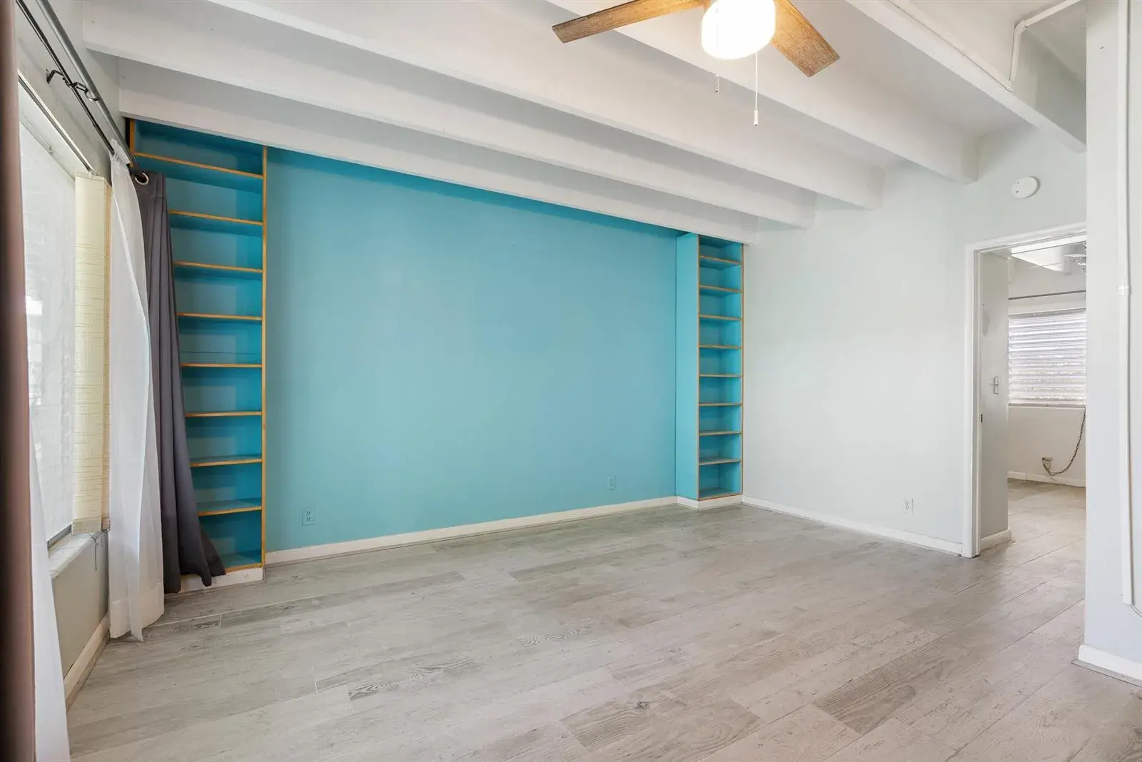 1 bedroom 1 bath Residential for sale at 702 N Federal Highway # B4, FL 33460