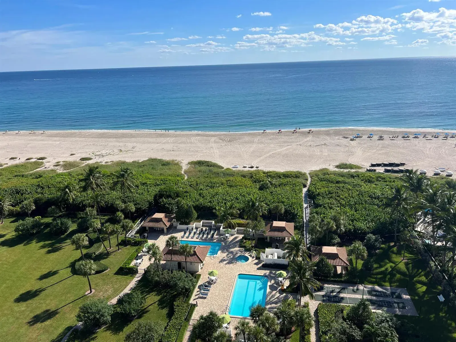 2 bedroom 2 bath Residential for sale at 3400 N Ocean Drive # 906, Singer Island FL 33404