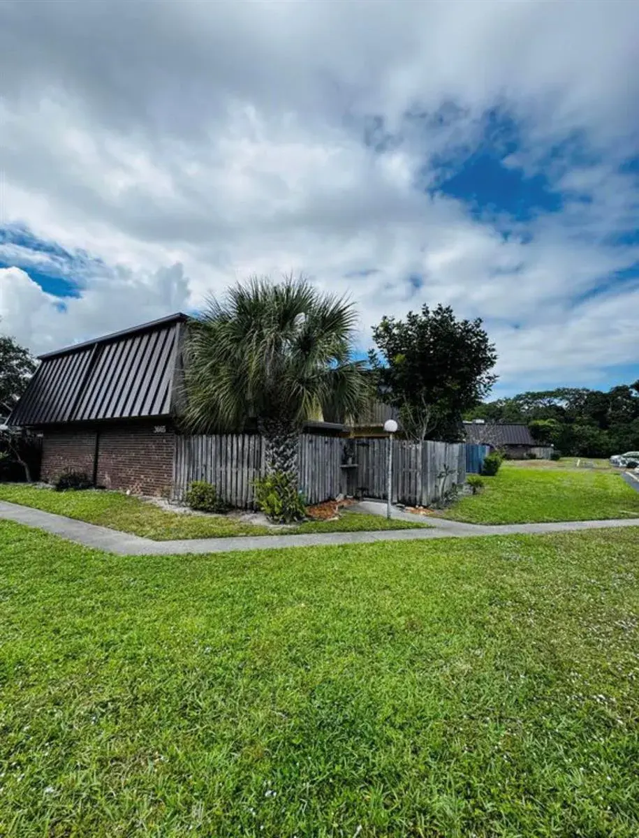 3 bedroom 2 bath Residential Lease for rent at 3665 Silver Lace Ln # 77, Boynton Beach FL 33436