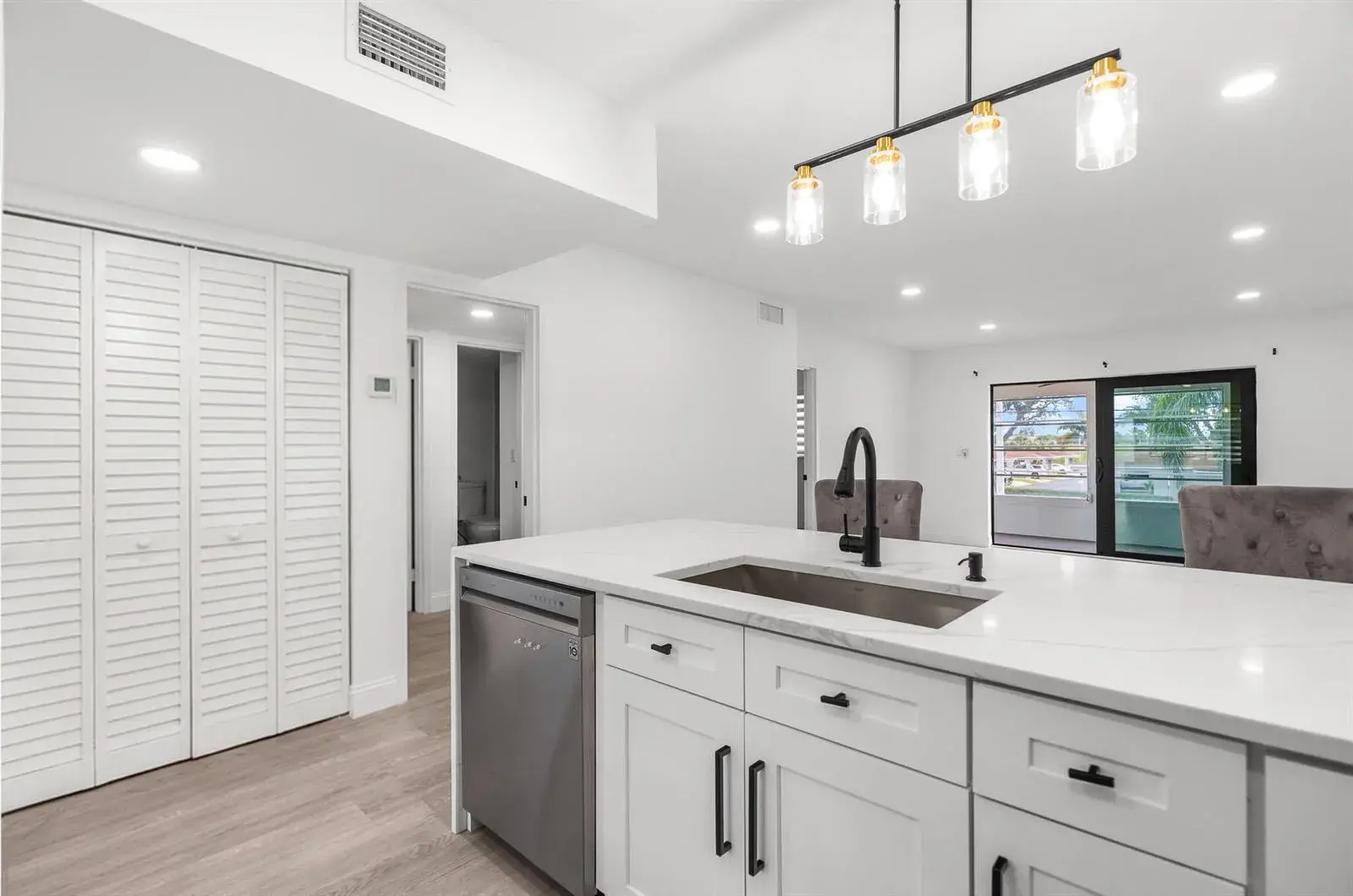 5 Abbey Lane # 207, Delray Beach FL 33446