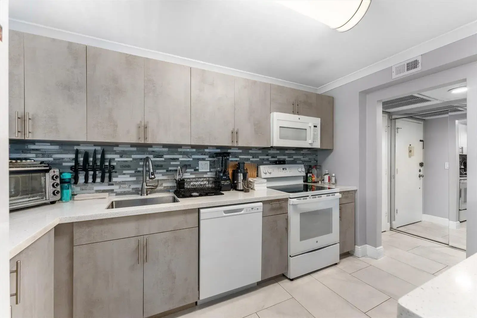 2751 Taft Street # 403, Hollywood FL 33020