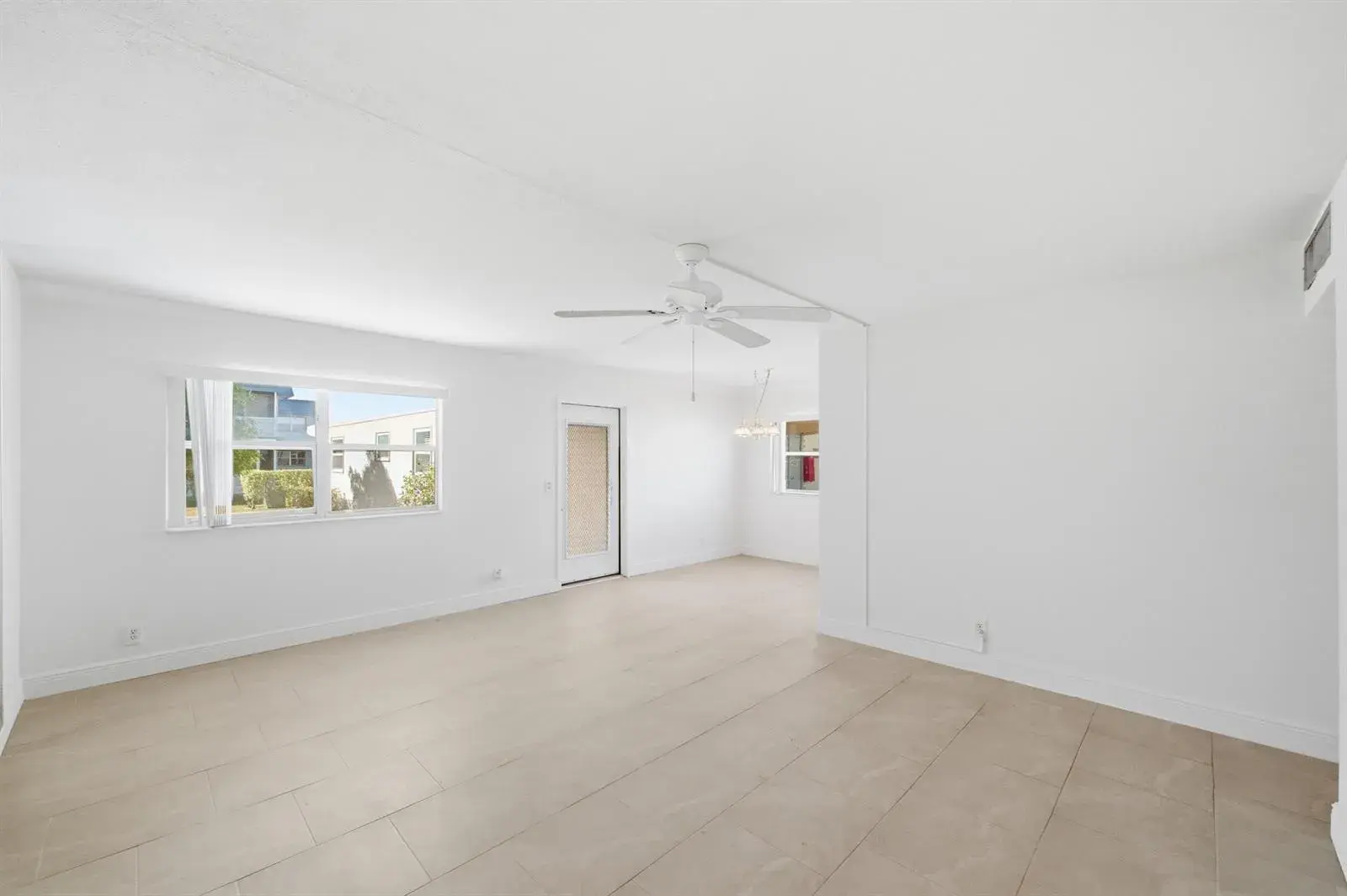 452 Brittany J, Delray Beach FL 33446