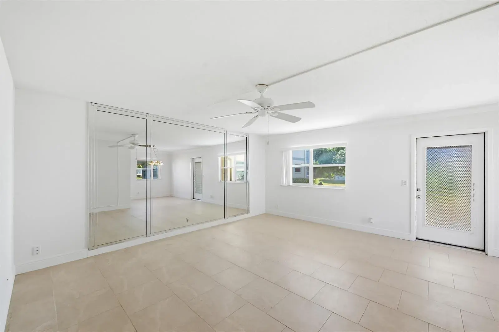 452 Brittany J, Delray Beach FL 33446