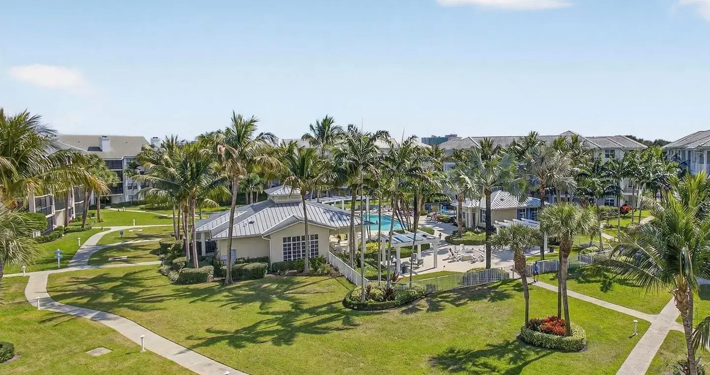441 Bay Colony Drive N, Juno Beach FL 33408