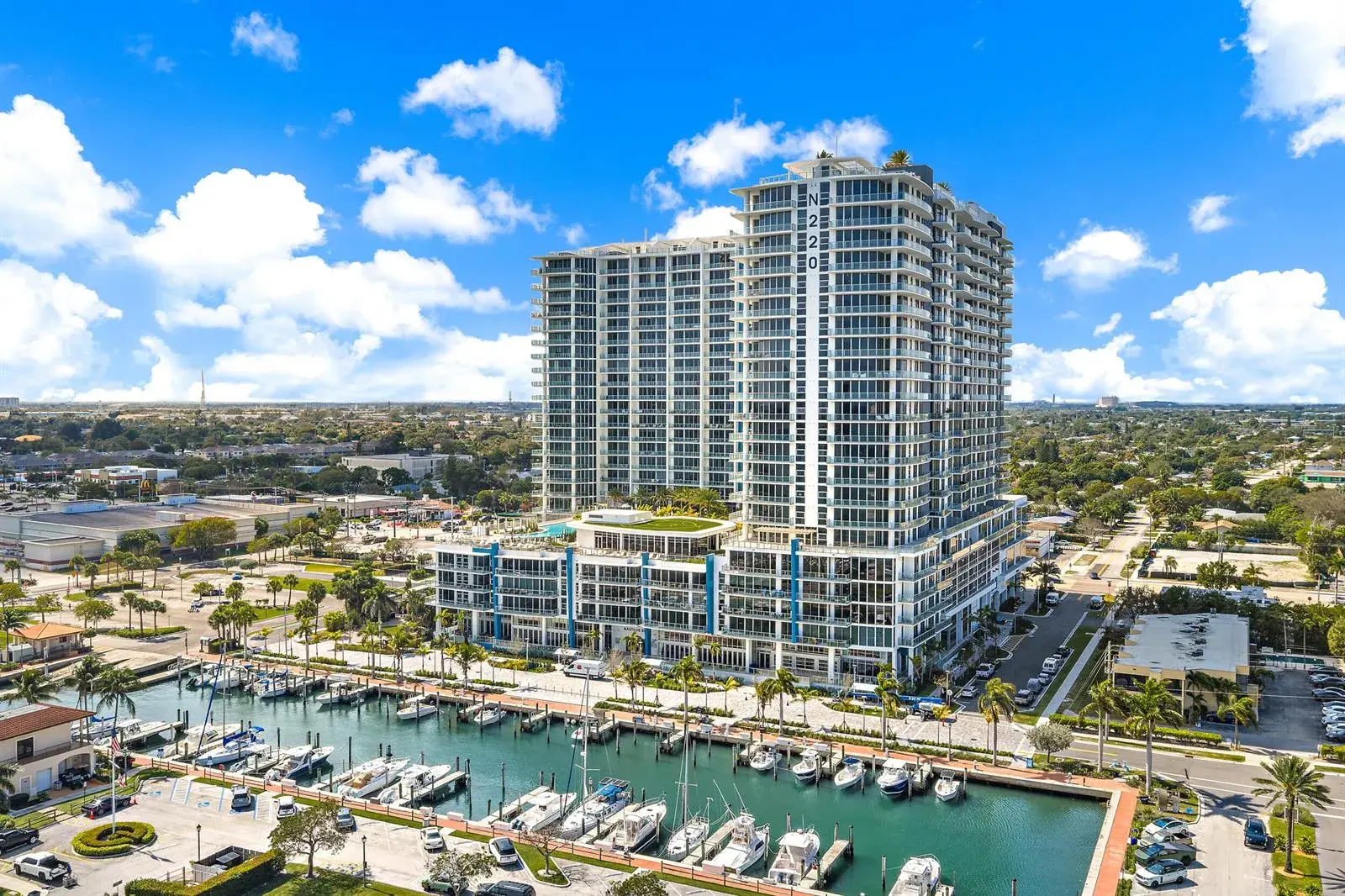 220 Lake Shore Drive # 1521, Lake Park FL 33403