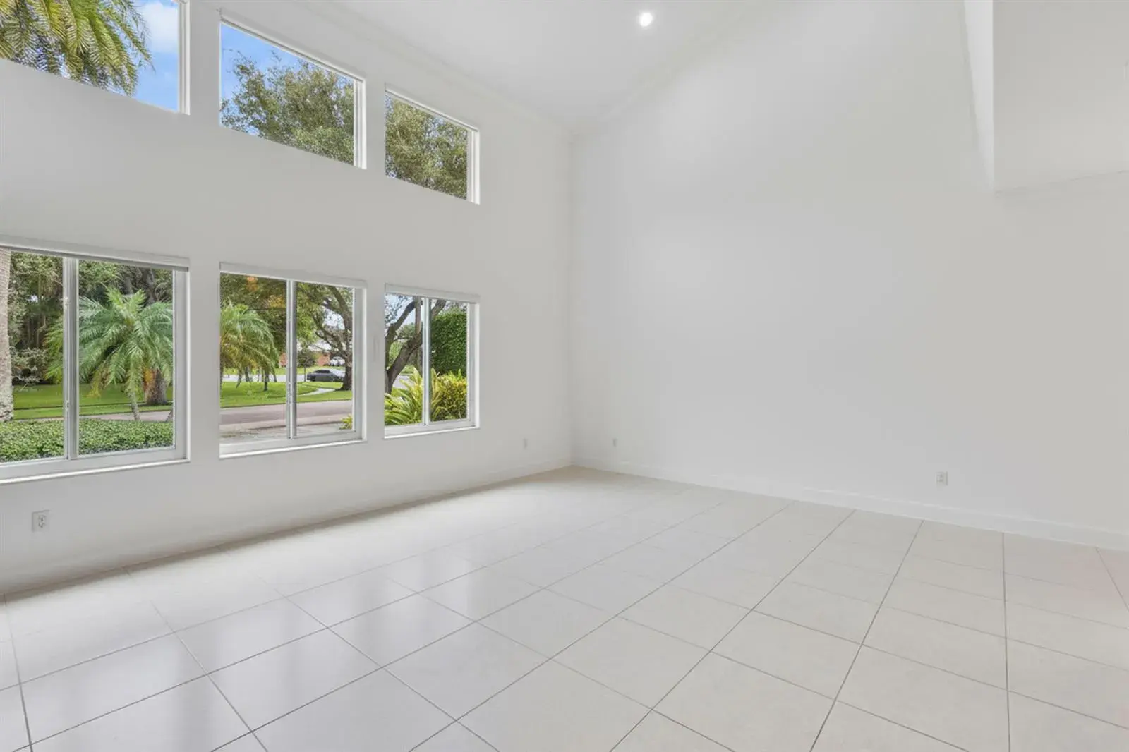 2801 Embassy Drive, West Palm Beach FL 33401