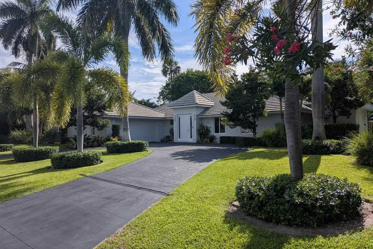 1386 S Atlantic Drive, Lantana FL 33462