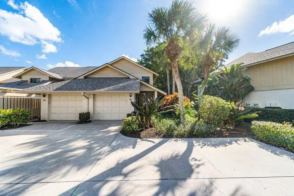 17138 Waterbend Drive # 217, Jupiter FL 33477