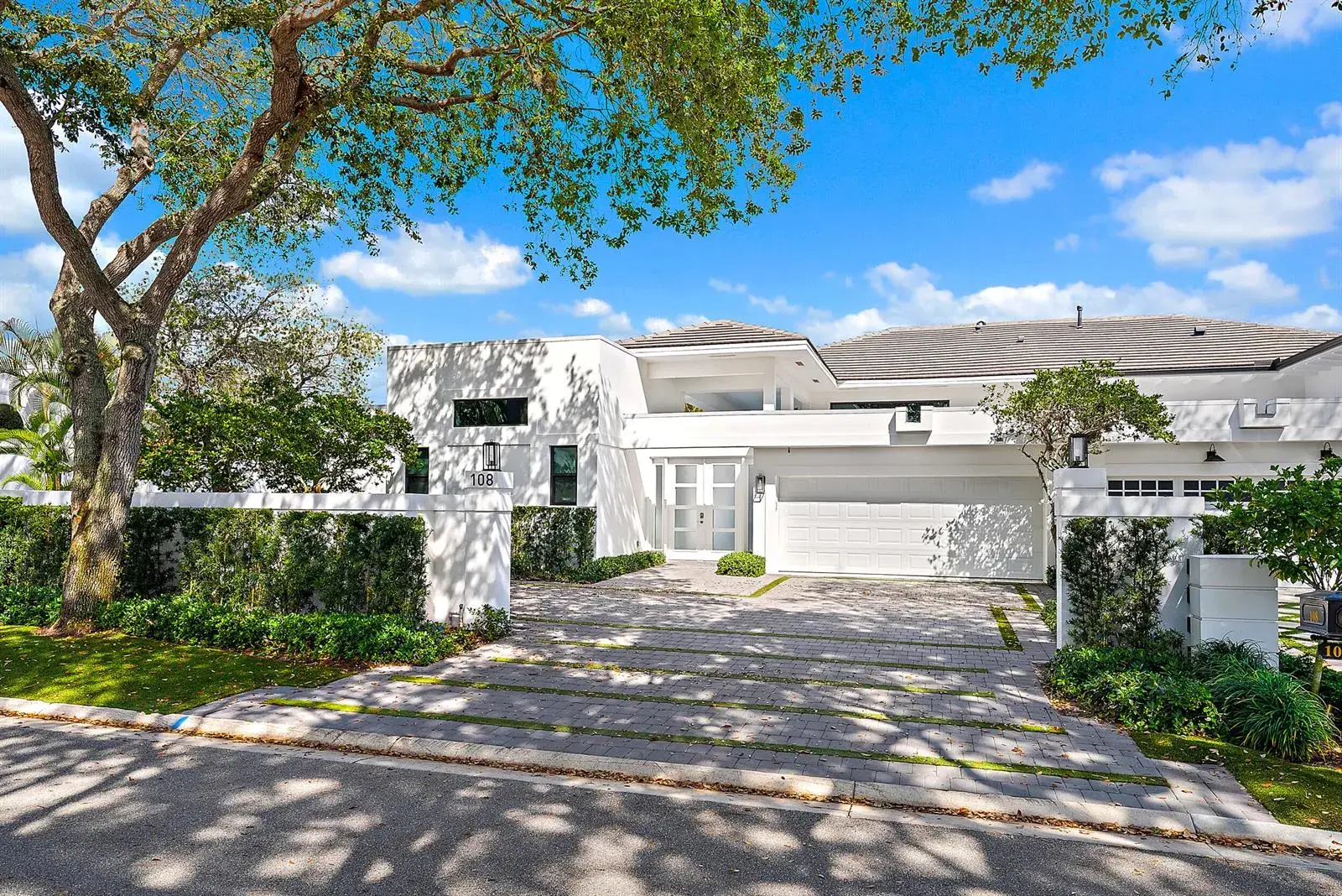 3 bedroom 3 bath Residential for sale at 108 Waters Edge Drive, Jupiter FL 33477