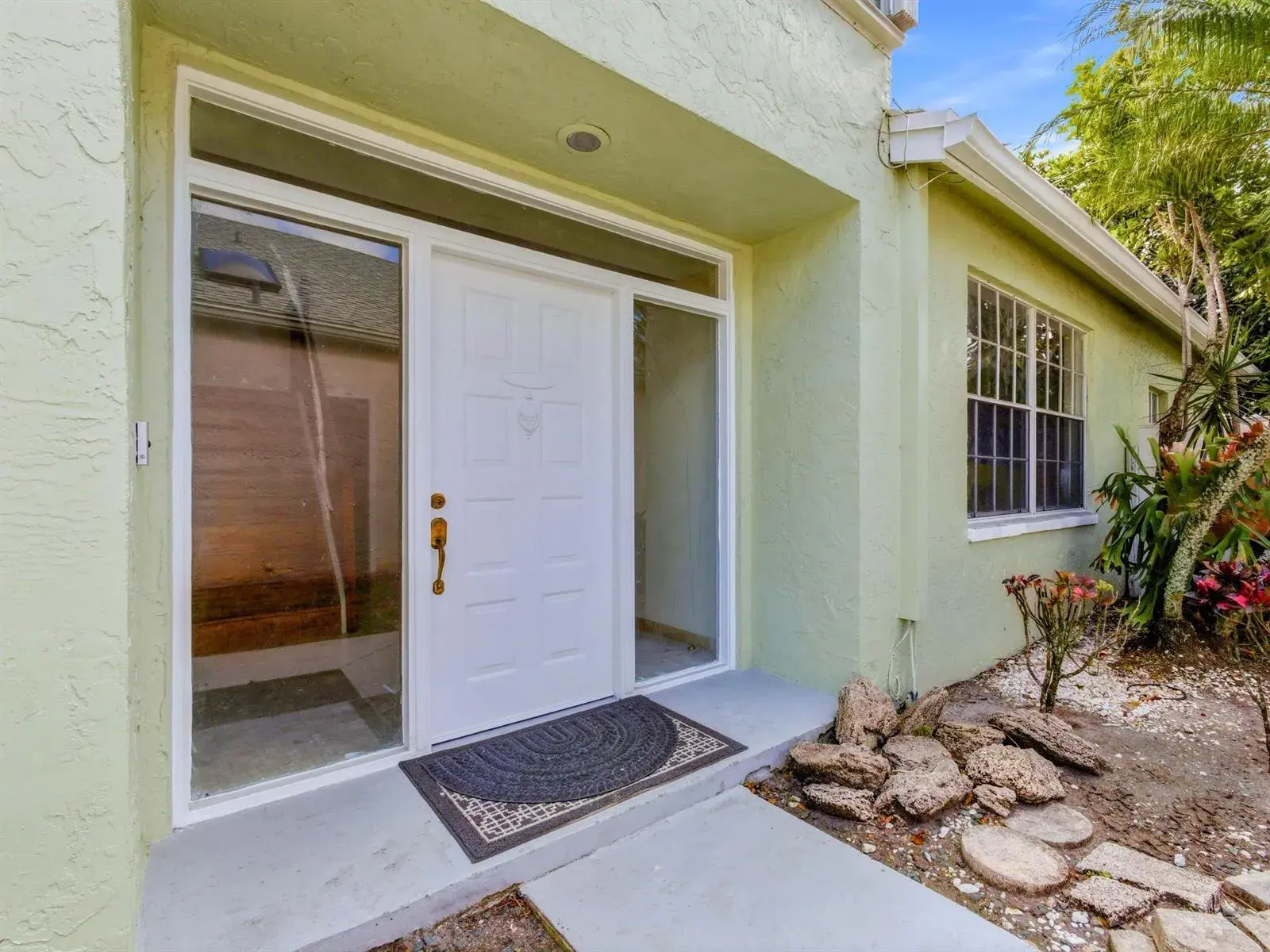 1235 Sussex Street, Boynton Beach FL 33436