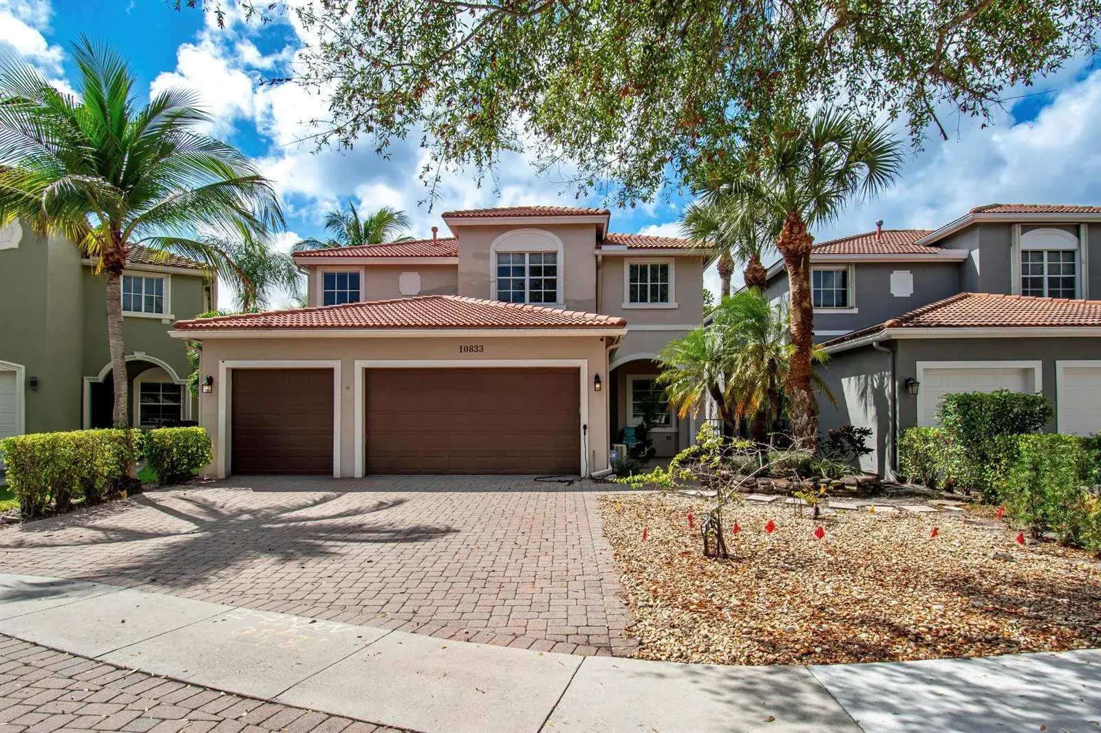 5 bedroom 4 bath Residential for sale at 10833 Lake Wynds Court, Boynton Beach FL 33437